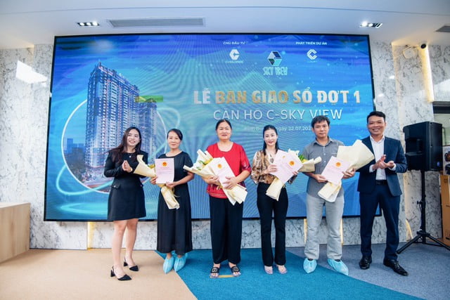 C-Holdings bàn giao sổ C-Sky View