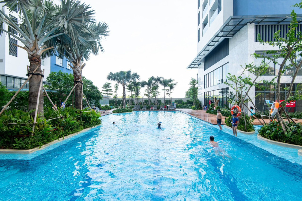 Tiện ích hồ bơi căn hộ C-Sky View C-Holdings