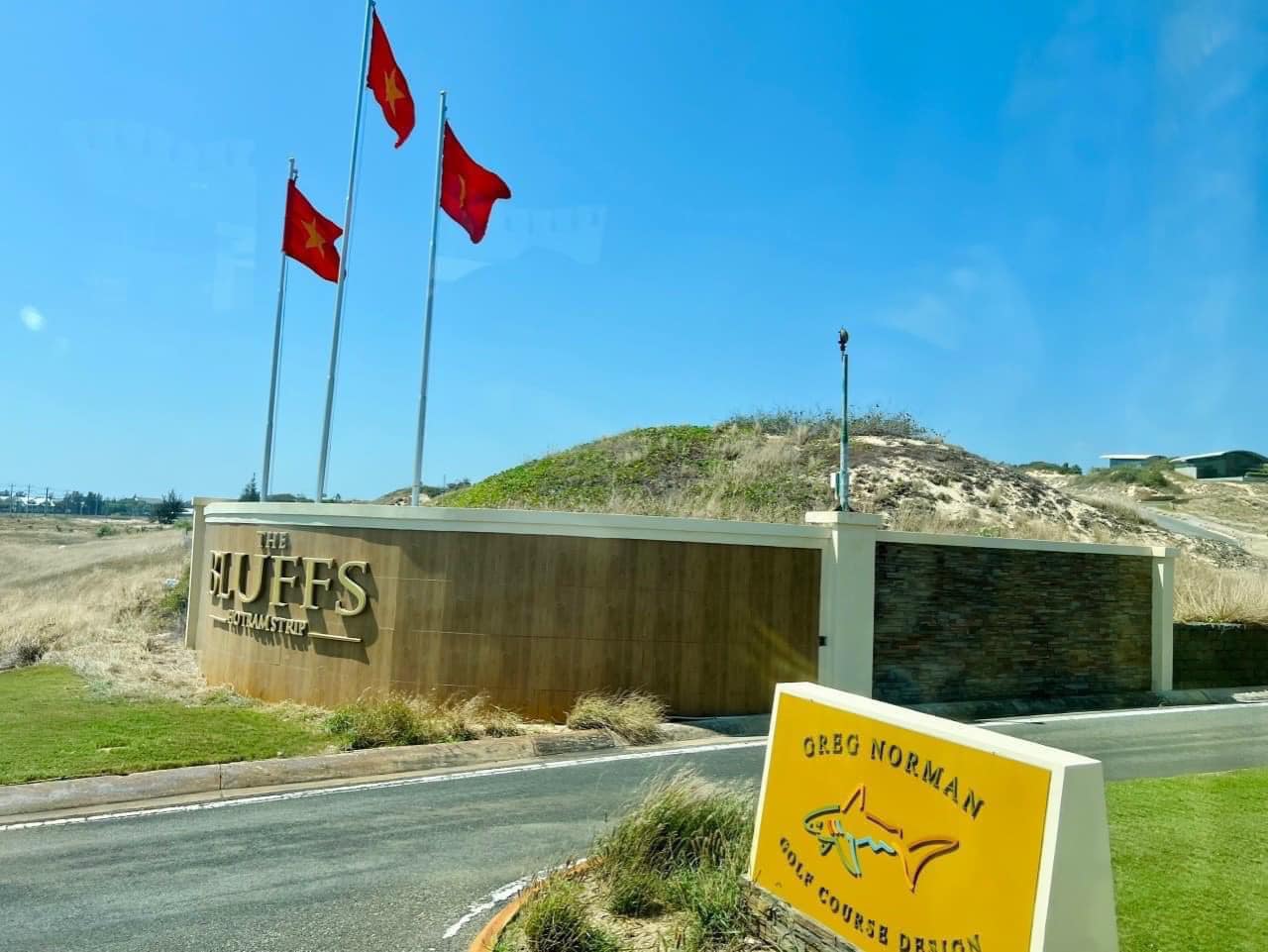 ân Golf The Bluffs được thiết kế bởi huyền thoại Greg Norman