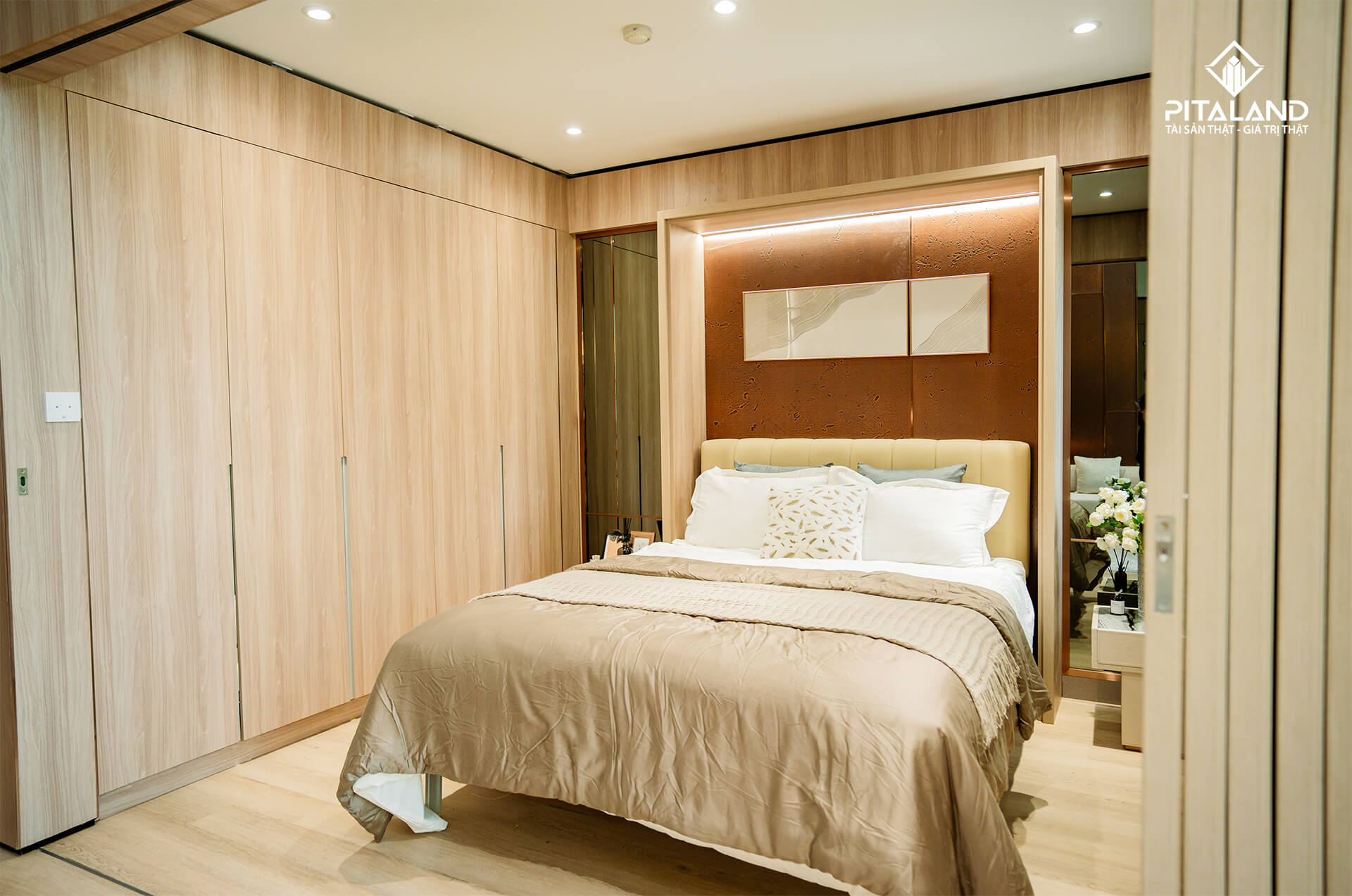 can-ho-mau-hi-ceiling-picity-sky-park