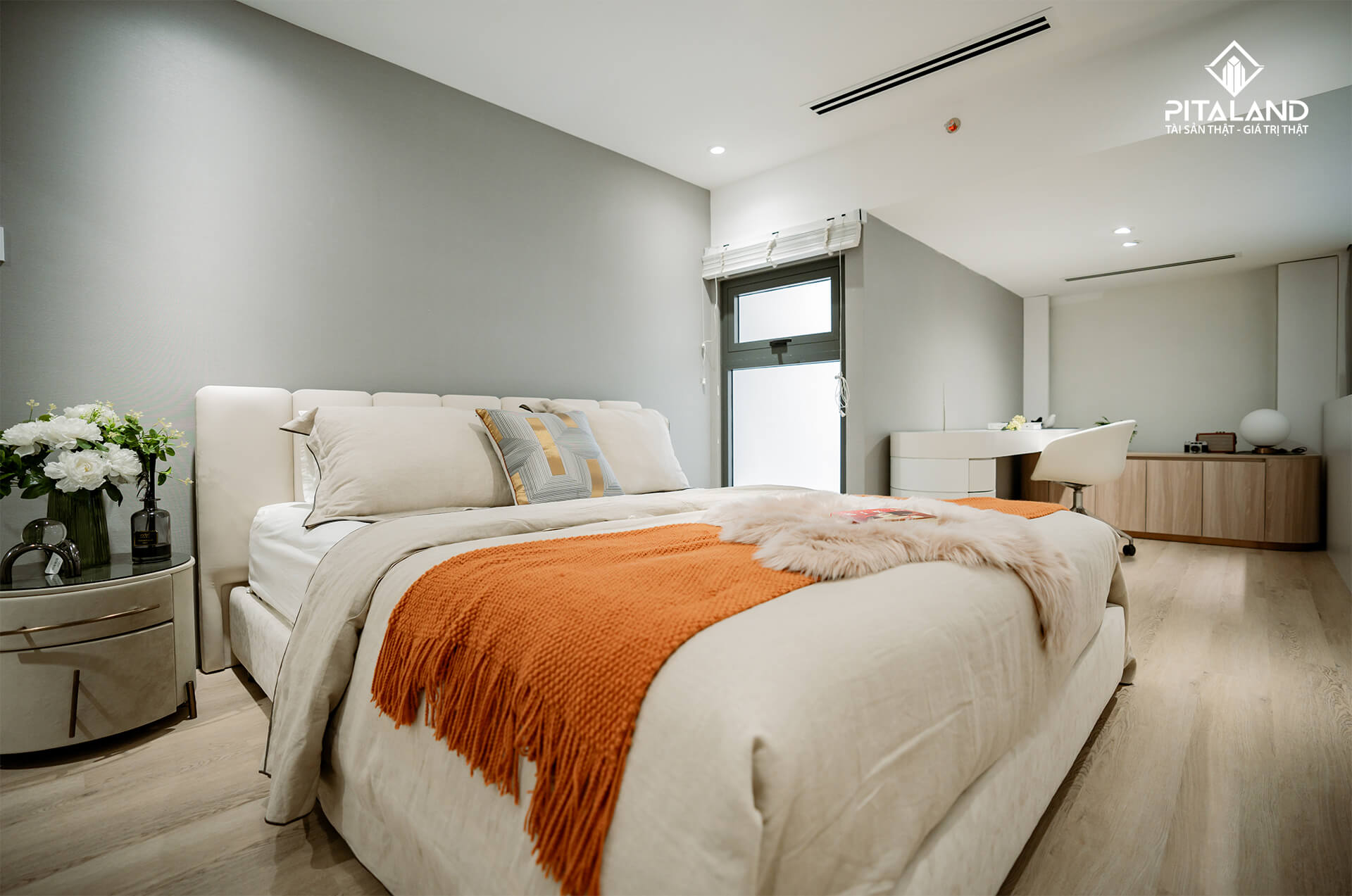 can-ho-mau-hi-ceiling-picity-sky-park