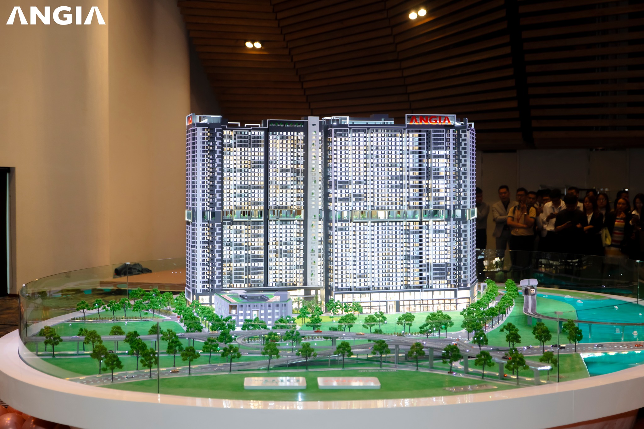 Sa Bàn The Gió Riverside