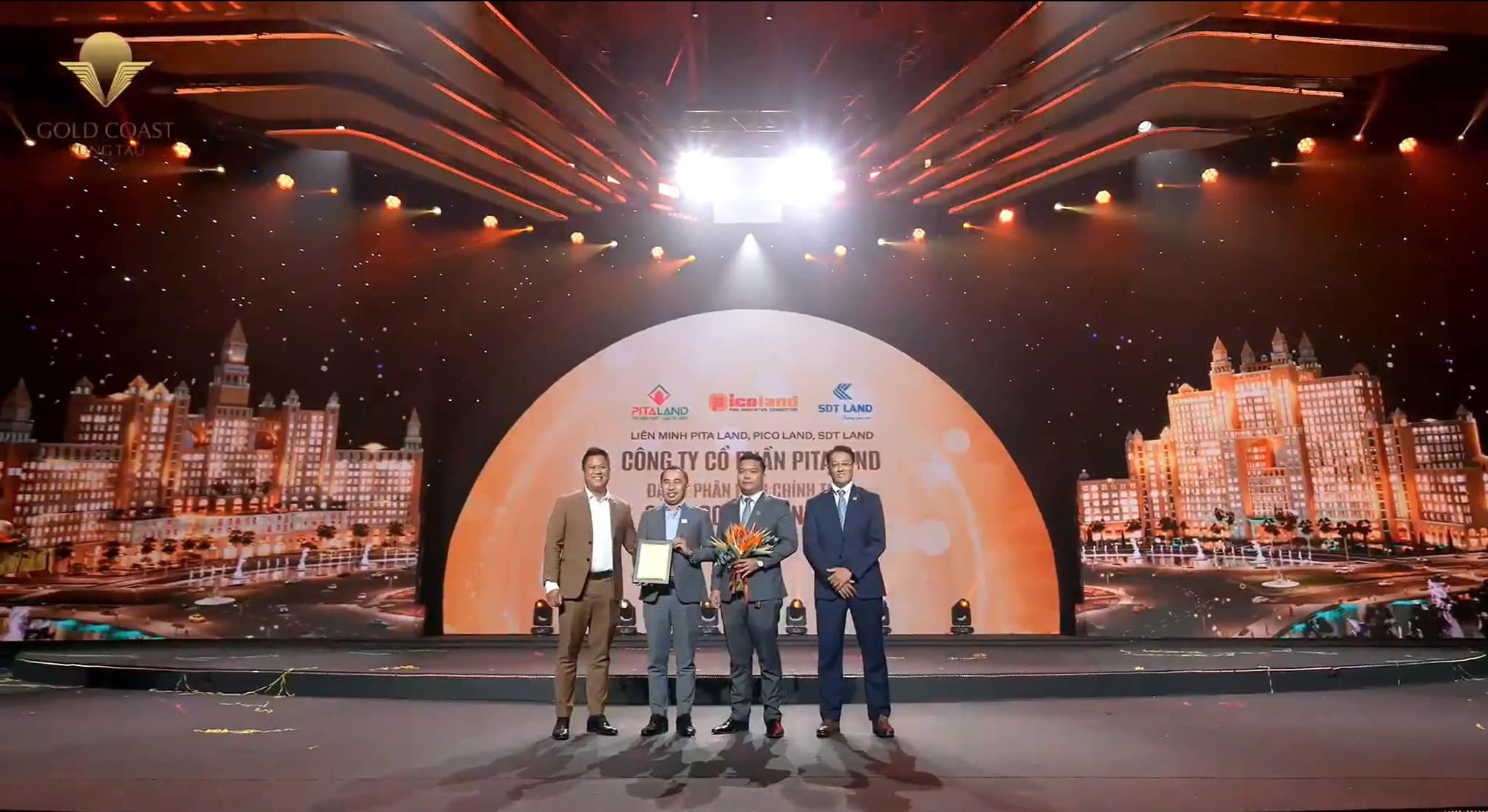 Lãnh đạo Piataland tại sự kiện.