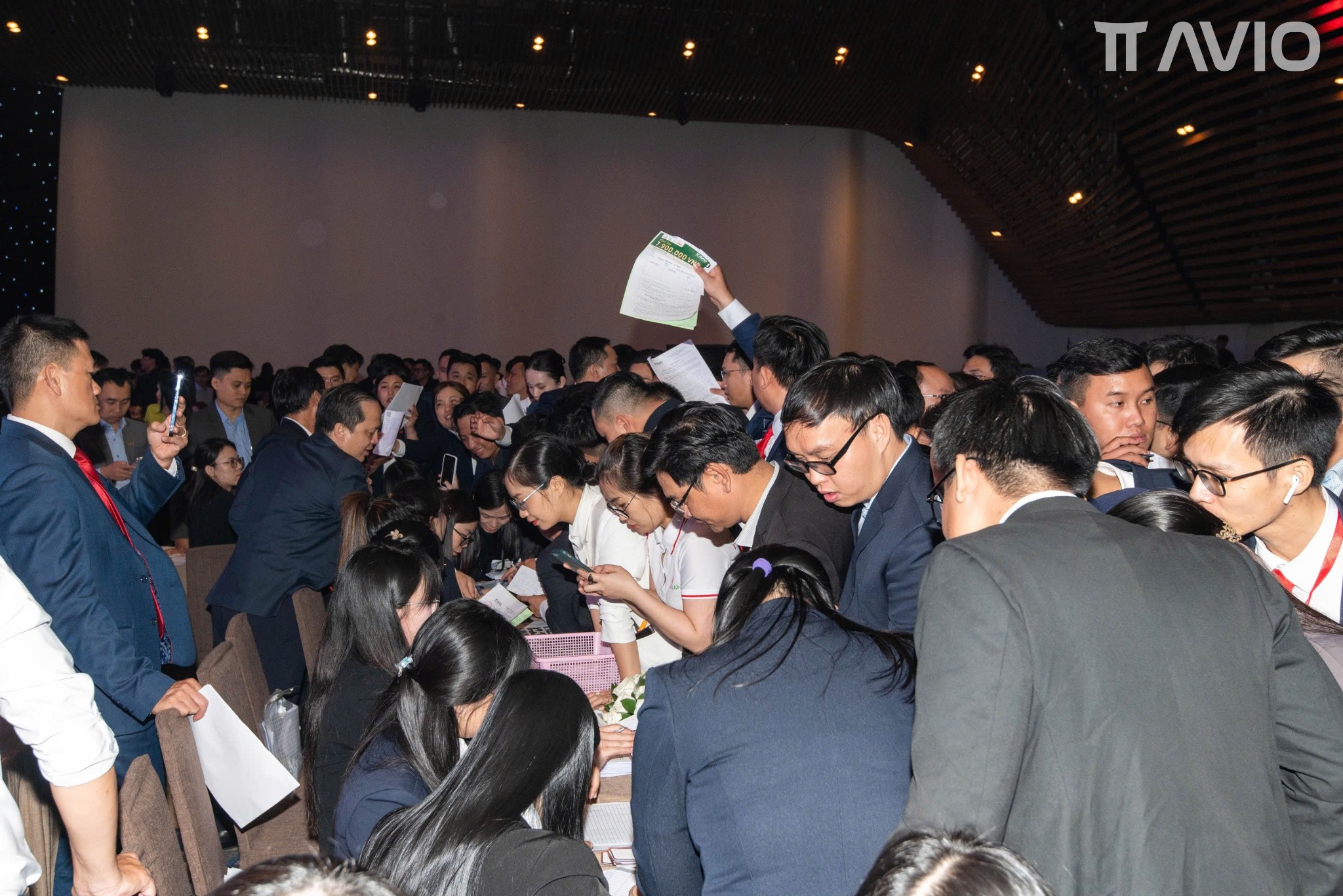 Giao dịch diễn ra sôi nổi ngay sau khi công bố bảng hàng TT AVIO.