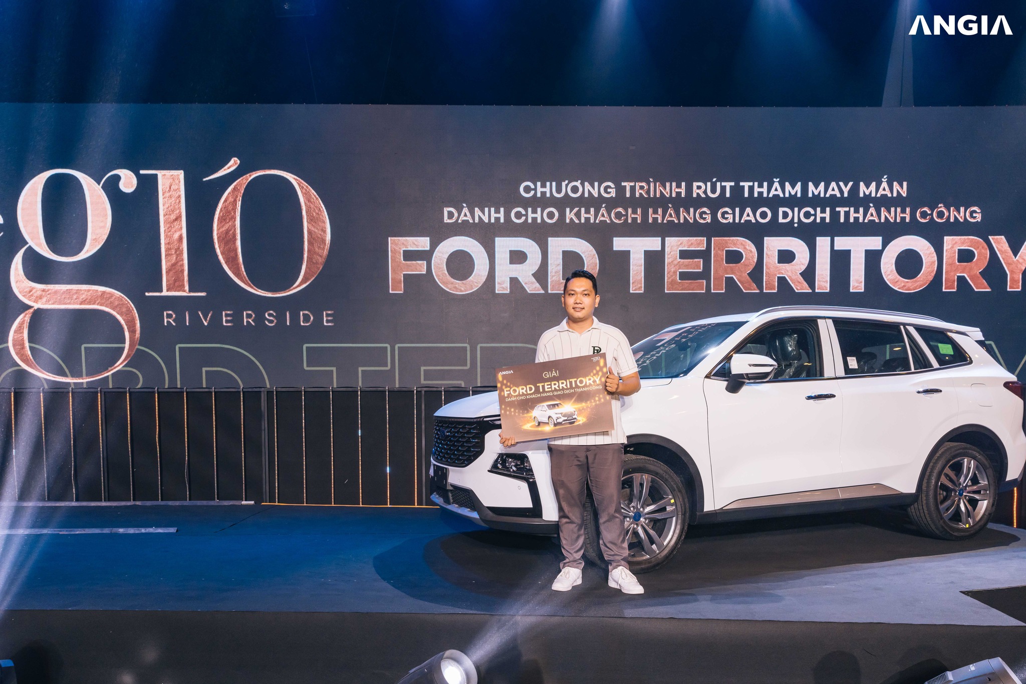 Khách Hàng Trúng xe Ford Territory tại Dự án The Gió Riverside